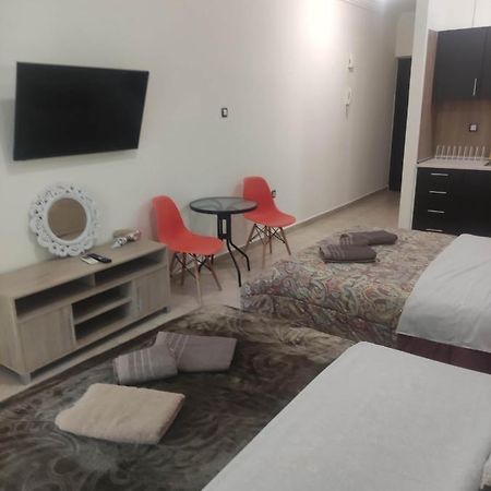 G M 3 Rooms Kentpo In The Heart Of The City Лариса Экстерьер фото