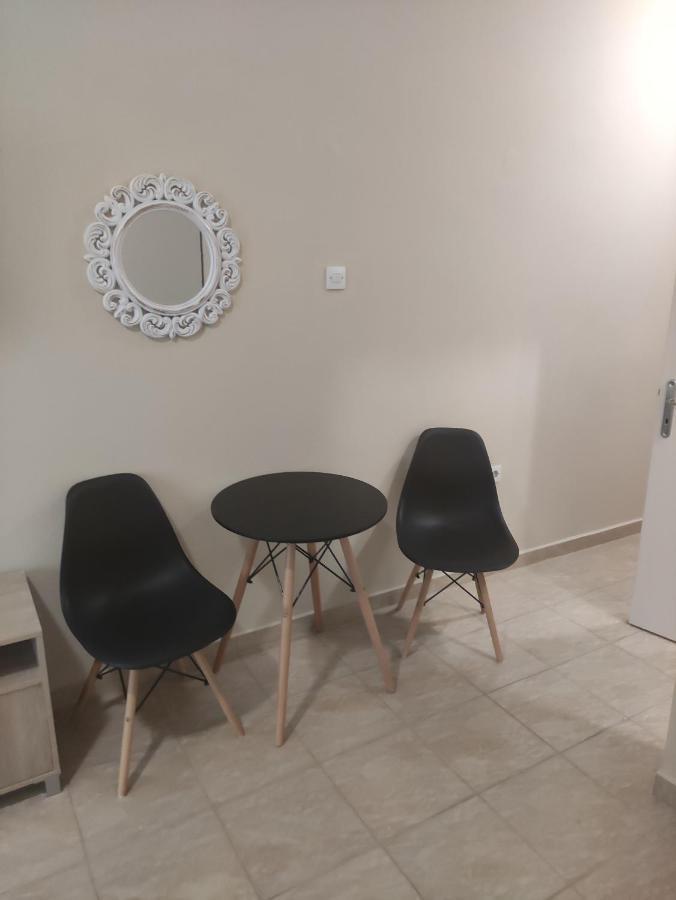 G M 3 Rooms Kentpo In The Heart Of The City Лариса Экстерьер фото