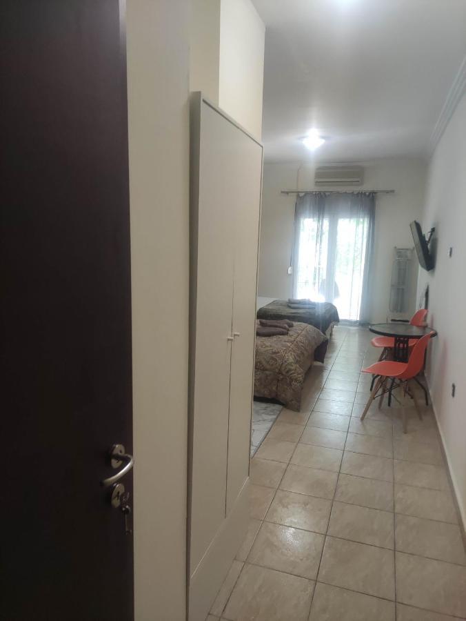G M 3 Rooms Kentpo In The Heart Of The City Лариса Экстерьер фото